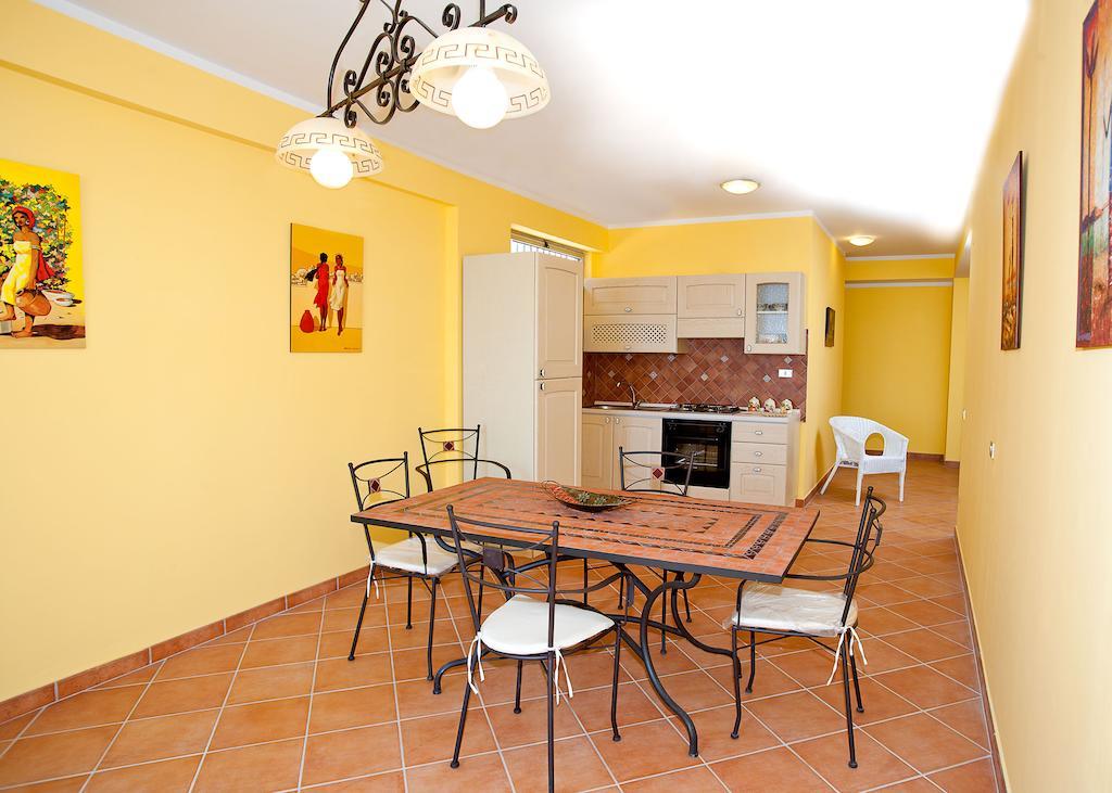 Apartamento Polifemo Letojanni Exterior foto
