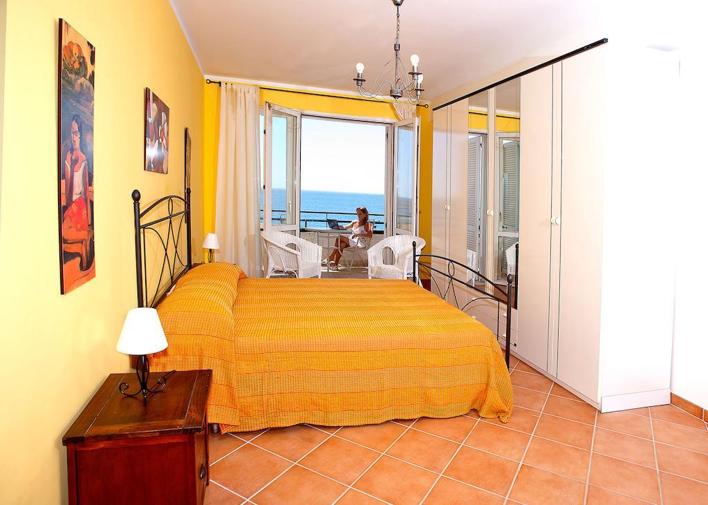 Apartamento Polifemo Letojanni Habitación foto
