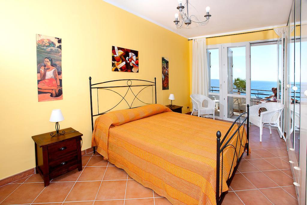 Apartamento Polifemo Letojanni Habitación foto