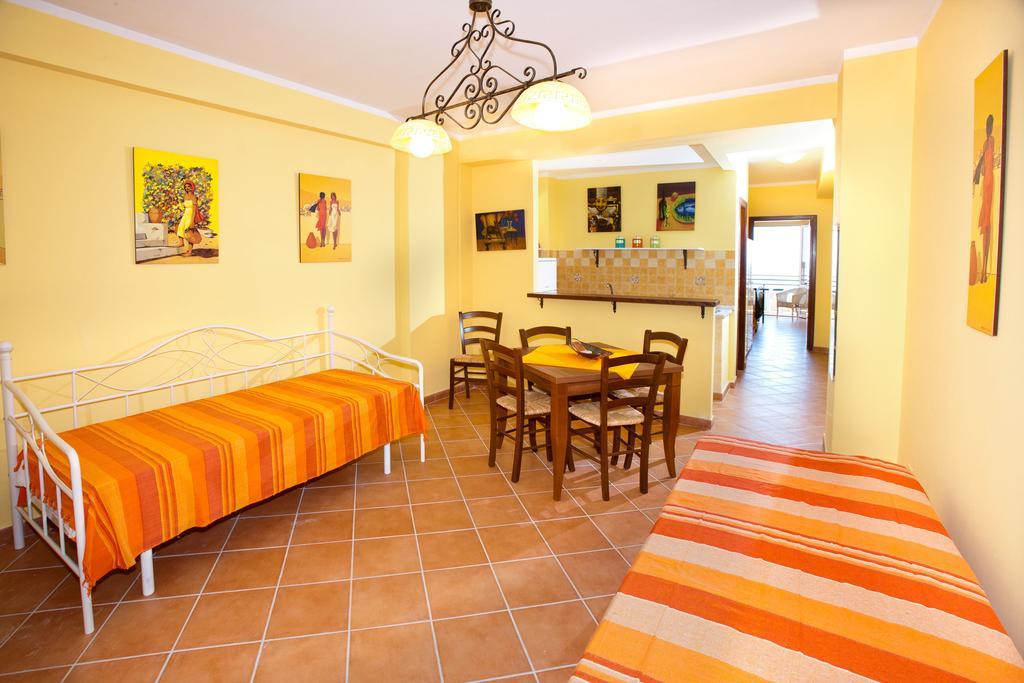 Apartamento Polifemo Letojanni Exterior foto