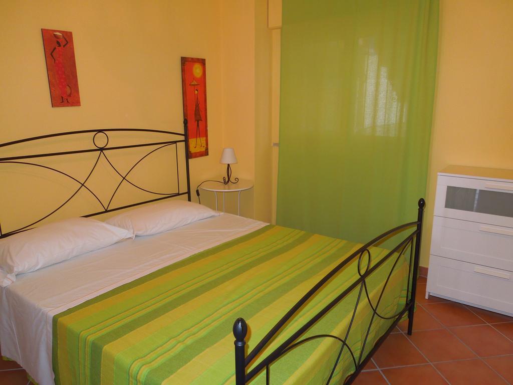 Apartamento Polifemo Letojanni Habitación foto