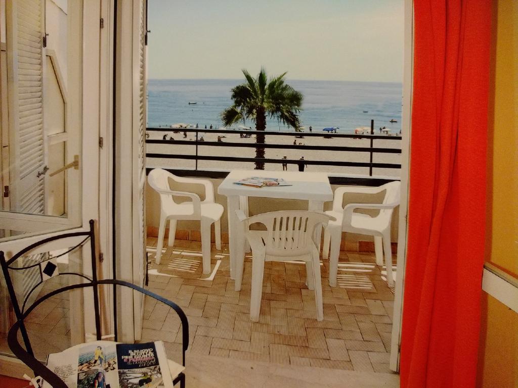 Apartamento Polifemo Letojanni Exterior foto